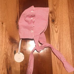 Petit Ami Bonnet NWT